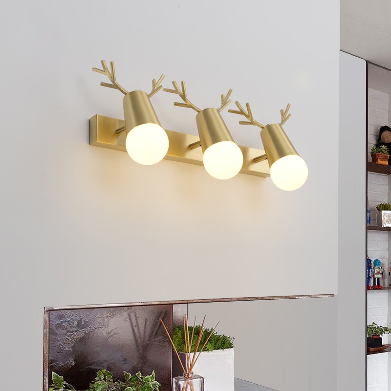 Минималистское бра в скандинавском стиле с регулируемым углом наклона DEER GOLD 3 плафона фото 4 Минималистское бра в скандинавском стиле с регулируемым углом наклона DEER GOLD 3 плафона фото 4